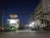 Kaseldorzhostel Transient at Moonwalk Paranaque - Bintang 4
