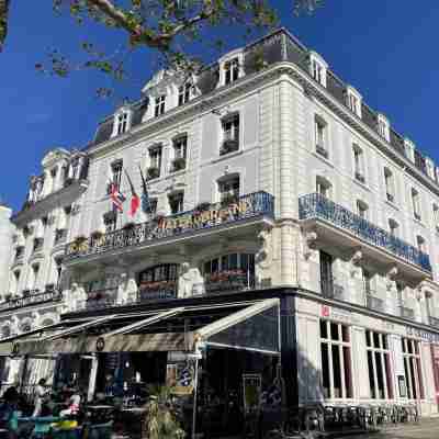 Hotel France et Chateaubriand Hotel Exterior