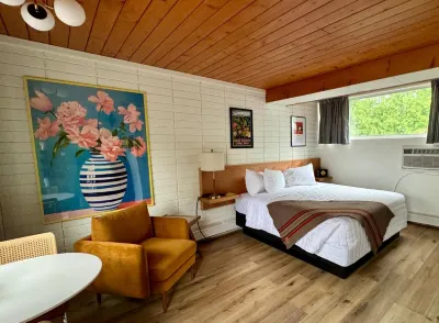 The Sierra Motel