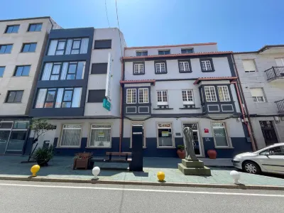 Apartamentos Casa Campaña 3000 Hotels near Praia Da Lanzada