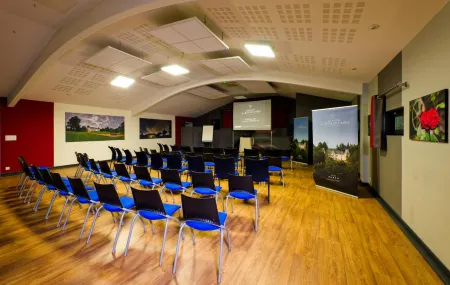 Cit'Hôtel le Relais Boisniard Отели в г. Молеон