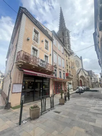 Hôtel Restaurant les Arcades
