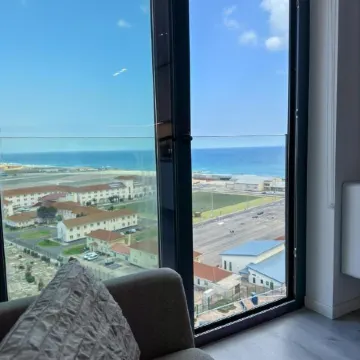 Top Floor Studio - The Hub Gibraltar - Self Catering Отели в г. Гибралтар