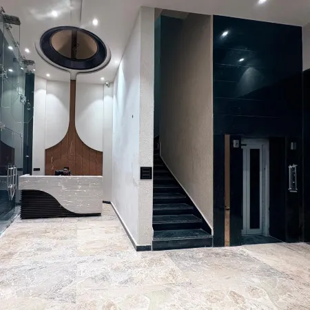 Hotel Cloud 9