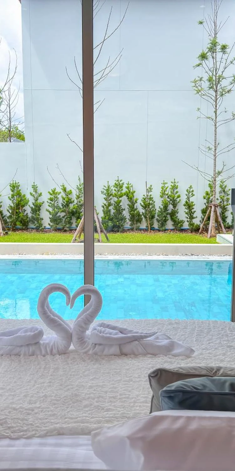 รูปภาพของวิลล่าสไตล์โมเดิร์น 3 ห้องนอน พร้อมสระว่ายน้ำ｜ใกล้ลากูน่า｜Lux Pride 4｜Warm Plus