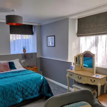 Bluebird Lodge