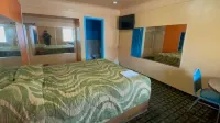 Deluxe Inn Motel - 2 stelle