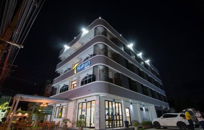 Thap Sakae Hotel