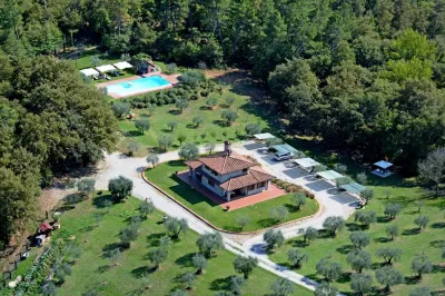 La Casetta nel Bosco Hotel in zona Sottopasso Ferroviario Sinalunga