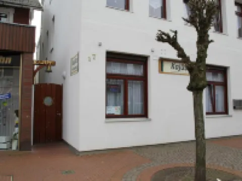 KAJÜTE Hotels in Brake