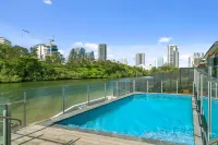 Spice Broadbeach - Gclr Hotels near Louis Vuitton Gold Coast Pacific Fair