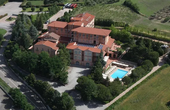 黎萊斯拉法託麗雅酒店