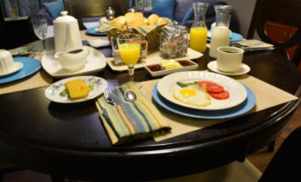 Kangaroo Wasi Airport Bed & Breakfast - Housity