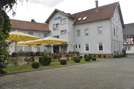 Hotel Zur Stadt Cassel Отели в г. Швальм-Эдер