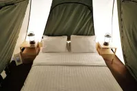 Mazecape Hoteles en Bang Nam Priao