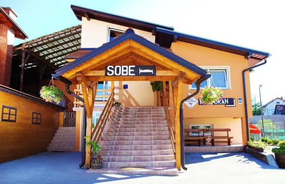 DP餐廳住宿加早餐旅館