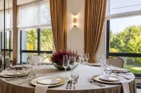 Hotel Opera Hotels in Ксенжино