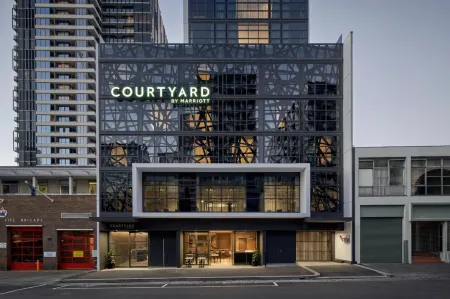 Courtyard Melbourne Flagstaff Gardens