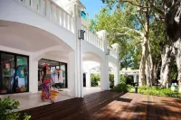Palm Cove Studio Apartments Hotels in Ellis Beach