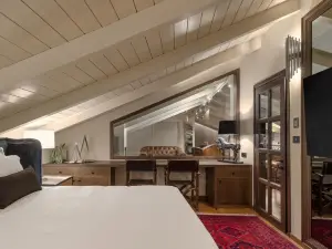 Stoes Boutique Hotel