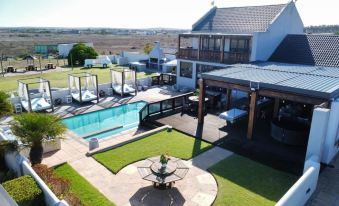 Rox and Sea Country Lodge