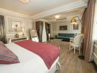 Hotel Sommelier Boutique Hotels near Lastarria
