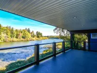 Chateau Riverside Hotels in Campbell River