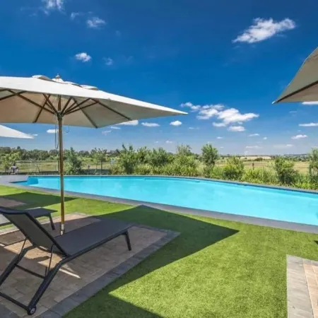 Elegant Lifestyle Estate Getaway