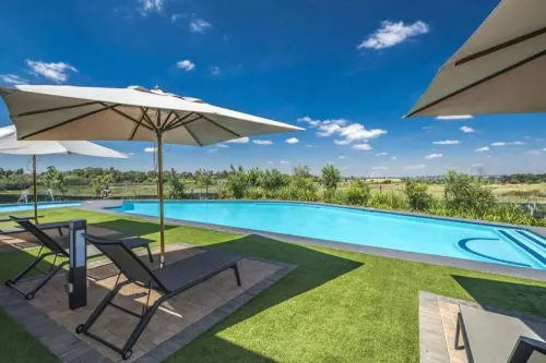 Elegant Lifestyle Estate Getaway - parking