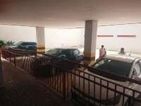 103 Hotel & Flats - parking