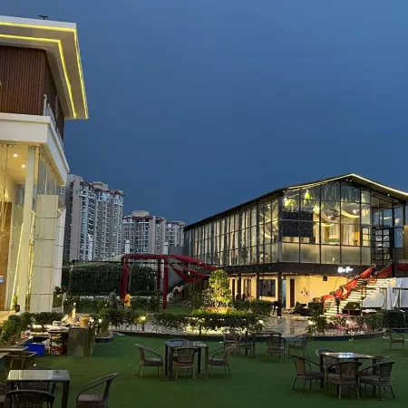 The Hoften Lotus Court, Noida