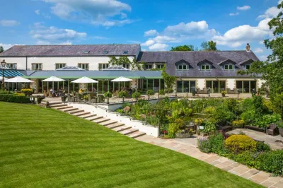 Gibbon Bridge Hotel Hotel dekat Bowland Wild Boar Park
