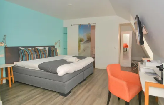 Brakzand酒店酒吧