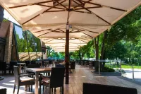 Villas and Apartments Oaza Hotels in Kanton Sarajevo