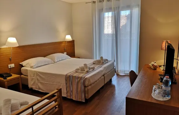 拉克羅馬拜歐公寓酒店