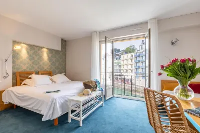 Hôtel de La Vallée Hotels in Dinard