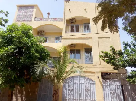 Residence Le Cailcedrat Отели в г. Kadiogo