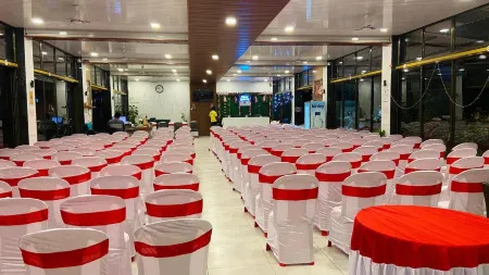 Ashoka Lawns and Resort Отели в г. Пандвадеви