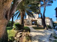 La Villa du Petit Port Hotel in zona Stade Guy Bonnieux