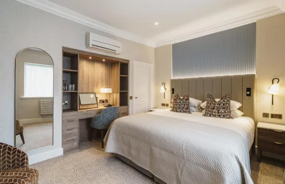 湖泊區斯基道酒店