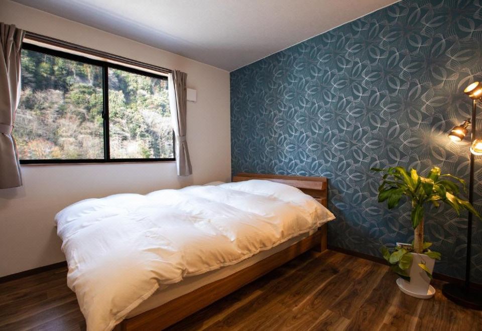 5. Ryokan H..