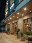 Suriwong Chumphon Hotel Hotel dekat Wat Don Muang