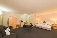 Harbour Sails Motor Inn Hotels in Gladstone