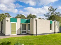 Comfortable Bungalow with Dishwasher, Near Hunebedcentrum Hotels near D27