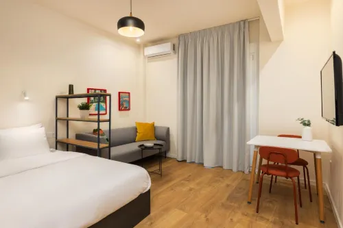 Boat House - Near Papafi Metro Station Hotels in Pylaia-Chortiatis