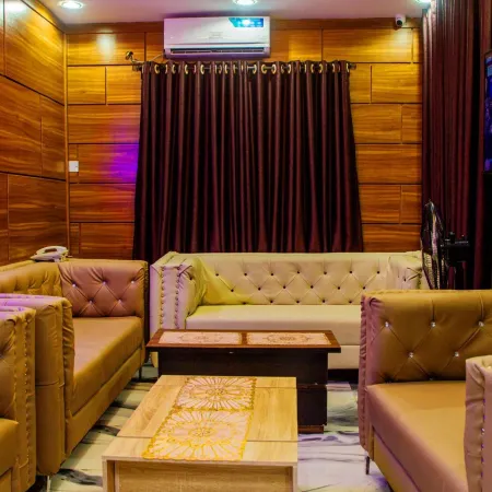 Del Migos Hotel & Suites
