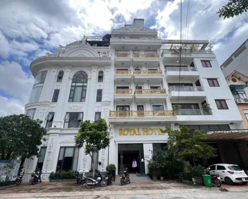 Royal Homestay - Royal Center Hotels in Móng Cái