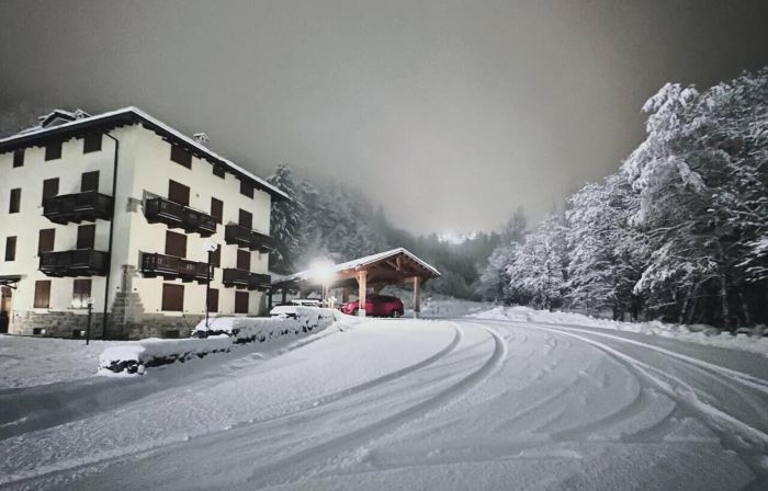 Cervinia House - Alpine Apartments & Chalet