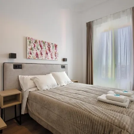 Hostal Besaya Отели рядом с достопримечательностью «Небоскреб "Испания"»