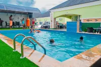 Akure Airport Hotel - Kolam Renang